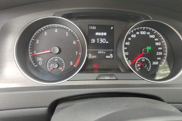 Used Volkswagen Golf 2016 1.6L Automatic Comfort Model Odometer Close Up