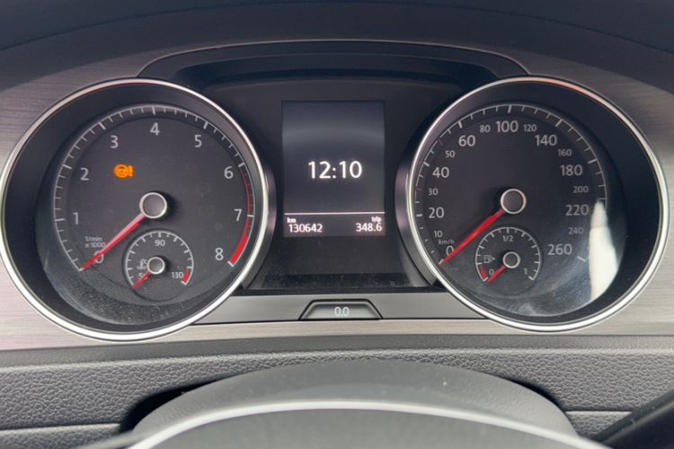 Used Volkswagen Golf 2016 230TSI Automatic Luxury Version Odometer Close Up