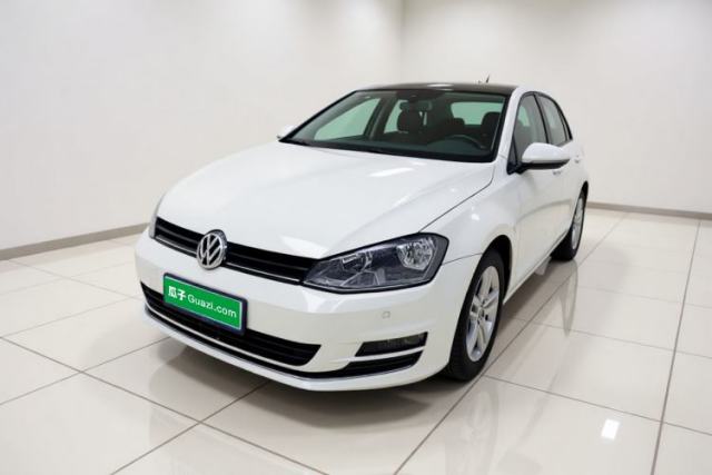 Ojetý Volkswagen Golf 2016 230TSI Automatic Comfort Version