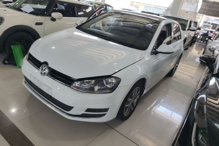 Used Volkswagen Golf 2016 230TSI Automatic Luxury Version Guazi used car, China used car export, Used car for sale, Used  cars, Cheapest cars for sale