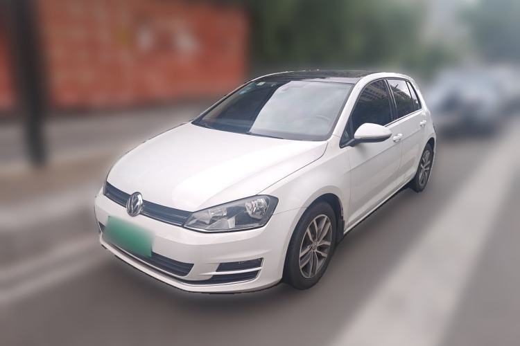Used Volkswagen Golf 2016 230TSI Automatic Luxury Version Guazi used car, China used car export, Used car for sale, Used cars, Cheapest cars for sale