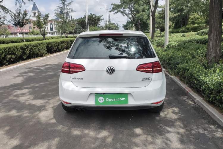 Used Volkswagen Golf 2016 230TSI Automatic Luxury Version Rear