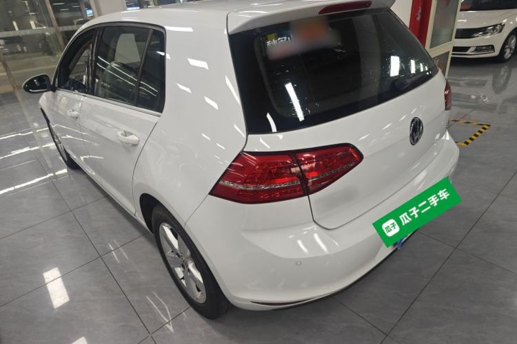 Used Volkswagen Golf 2016 1.6L Automatic Comfort Model Rear Left 45 Deg