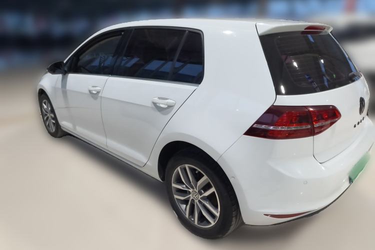 Used Volkswagen Golf 2016 230TSI Automatic Luxury Version Rear Left 45 Deg