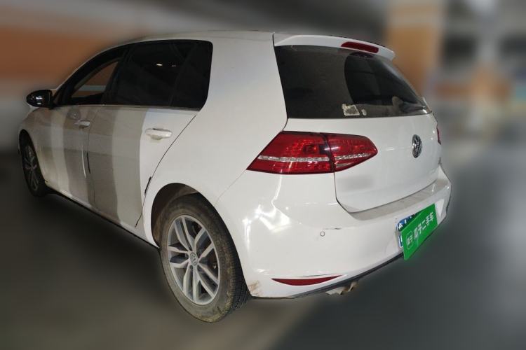 Used Volkswagen Golf 2016 230TSI Automatic Luxury Version Rear Left 45 Deg