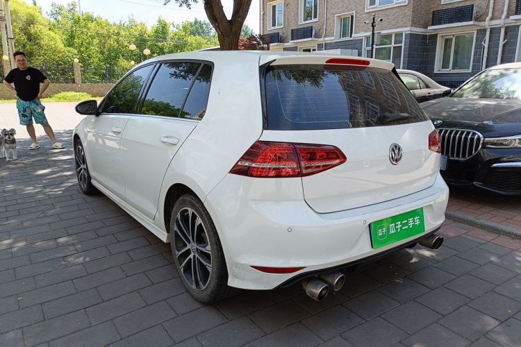 Used Volkswagen Golf 2016 1.4TSI Automatic R-Line Rear Left 45 Deg