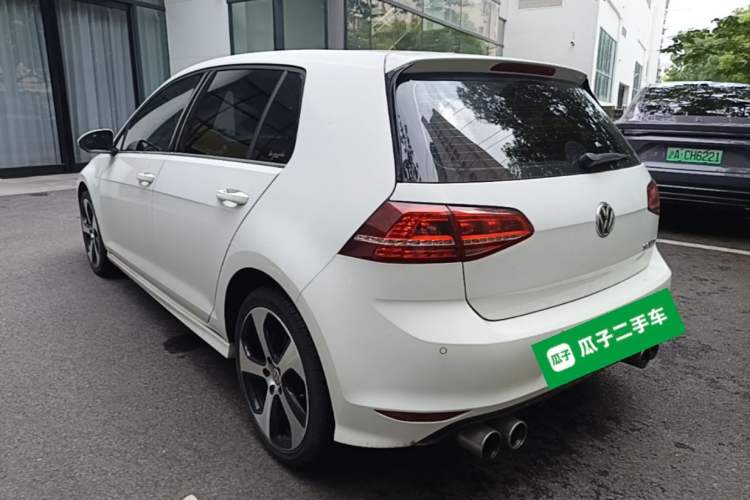Used Volkswagen Golf 2016 1.4TSI Automatic R-Line Rear Left 45 Deg