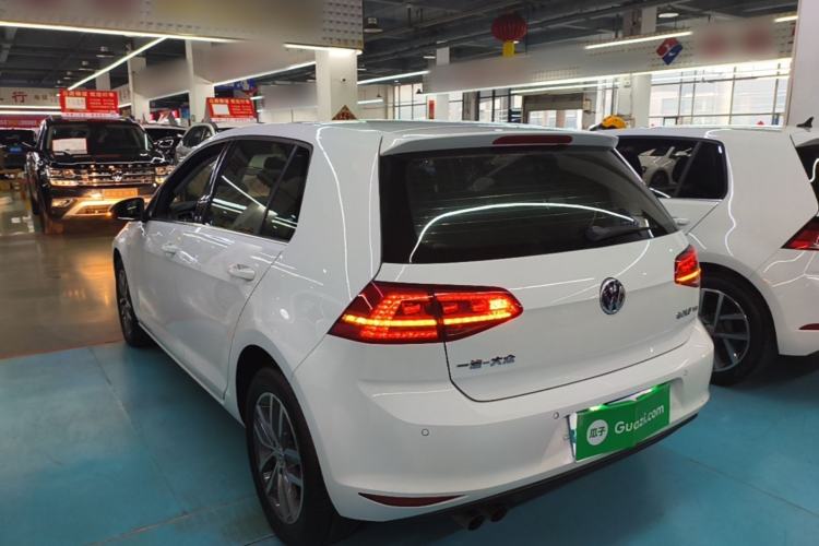 Used Volkswagen Golf 2016 230TSI Automatic Luxury Version Rear Left 45 Deg