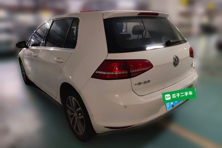 Used Volkswagen Golf 2016 230TSI Automatic Luxury Version Rear Left 45 Deg