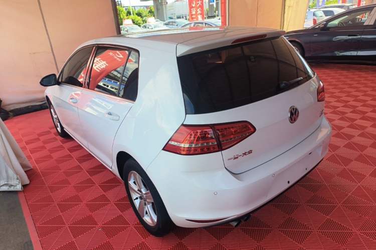 Used Volkswagen Golf 2016 230TSI Automatic Comfort Version Rear Left 45 Deg