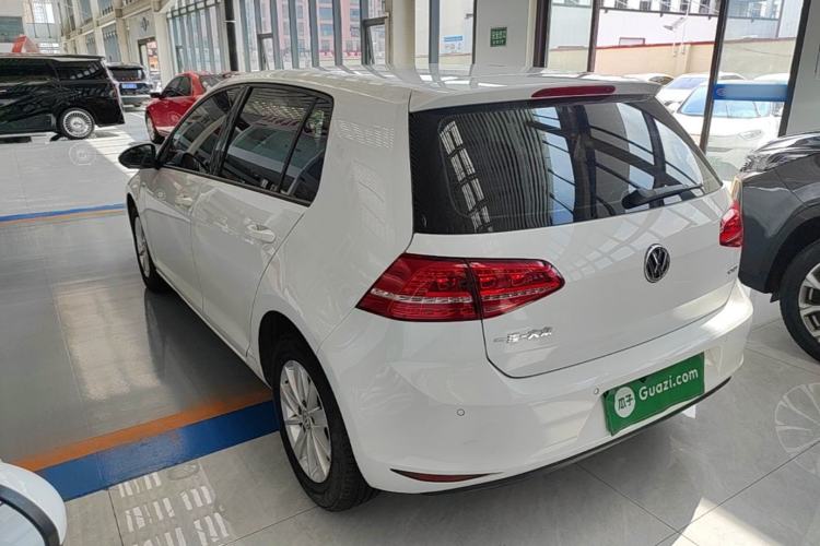 Used Volkswagen Golf 2016 1.6L Automatic Fashion Model Rear Left 45 Deg