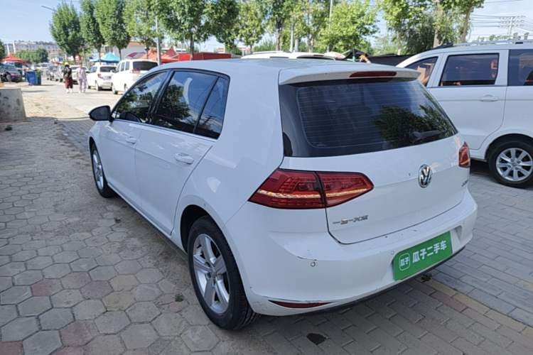 Used Volkswagen Golf 2016 1.6L Automatic Comfort Model Rear Left 45 Deg