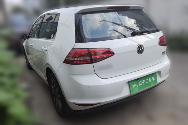 Used Volkswagen Golf 2016 230TSI Automatic Luxury Version Rear Left 45 Deg