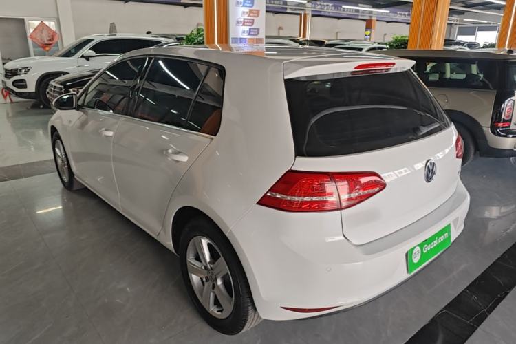 Used Volkswagen Golf 2016 1.6L Automatic Comfort Model Rear Left 45 Deg