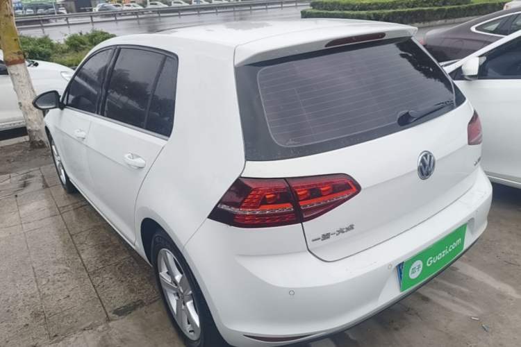 Used Volkswagen Golf 2016 1.6L Automatic Comfort Model Rear Left 45 Deg