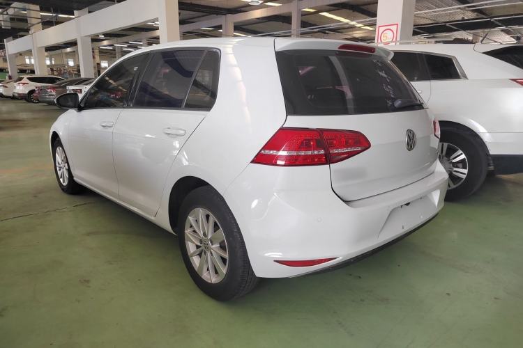 Used Volkswagen Golf 2016 1.6L Automatic Fashion Model Rear Left 45 Deg