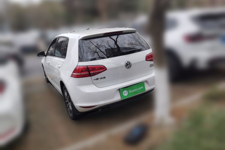Used Volkswagen Golf 2016 230TSI Automatic Luxury Version Rear Left 45 Deg