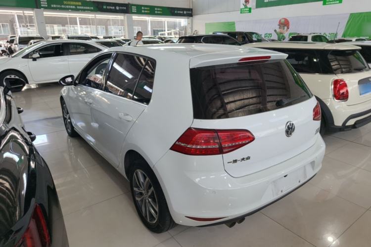Used Volkswagen Golf 2016 230TSI Automatic Luxury Version Rear Left 45 Deg