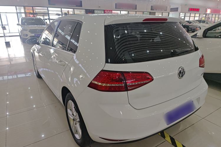 Used Volkswagen Golf 2016 1.6L Automatic Comfort Model Rear Left 45 Deg