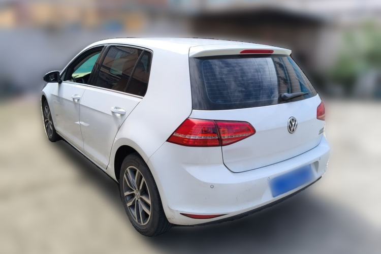 Used Volkswagen Golf 2016 230TSI Automatic Luxury Version Rear Left 45 Deg