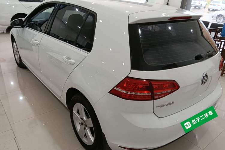 Used Volkswagen Golf 2016 1.6L Automatic Comfort Model Rear Left 45 Deg