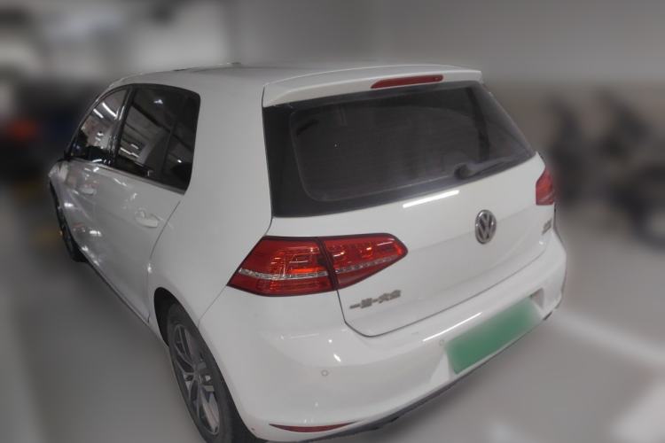 Used Volkswagen Golf 2016 230TSI Automatic Luxury Version Rear Left 45 Deg