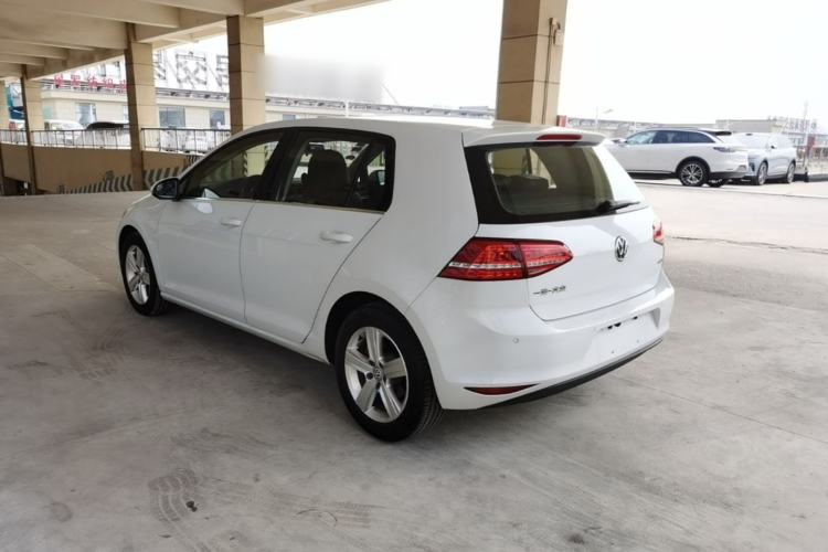 Used Volkswagen Golf 2016 1.6L Automatic Comfort Model Rear Left 45 Deg