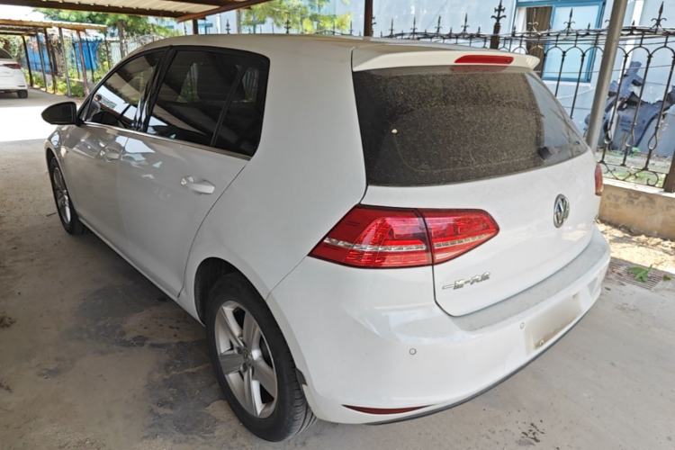 Used Volkswagen Golf 2016 1.6L Automatic Comfort Model Rear Left 45 Deg
