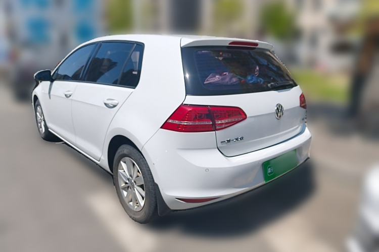Used Volkswagen Golf 2016 1.6L Automatic Fashion Model Rear Left 45 Deg