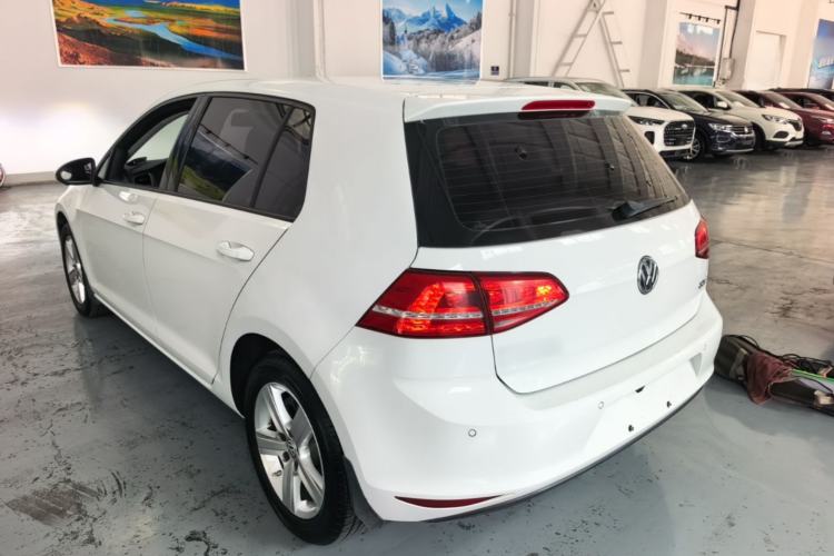 Used Volkswagen Golf 2016 1.6L Automatic Fashion Model Rear Left 45 Deg