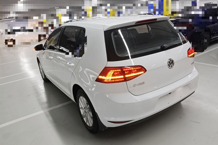 Used Volkswagen Golf 2016 1.6L Automatic Fashion Model Rear Left 45 Deg