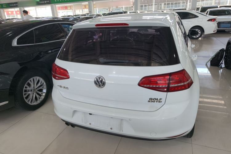 Used Volkswagen Golf 2016 230TSI Automatic Luxury Version Rear