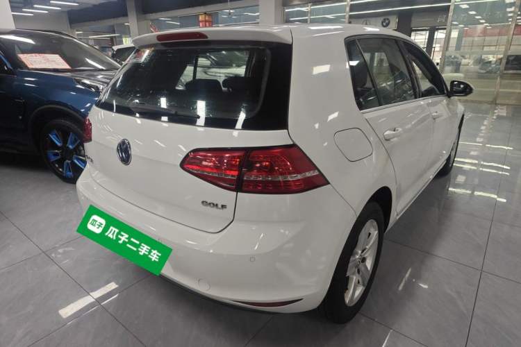 Used Volkswagen Golf 2016 1.6L Automatic Comfort Model Rear Right 45 Deg