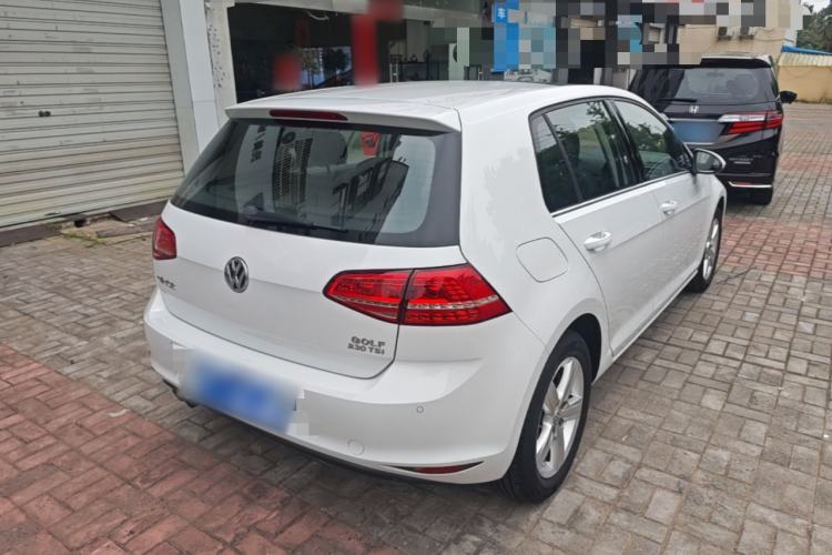 Used Volkswagen Golf 2016 230TSI Automatic Comfort Version Rear Right 45 Deg