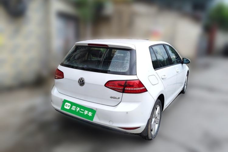 Used Volkswagen Golf 2016 1.6L Automatic Fashion Model Rear Right 45 Deg