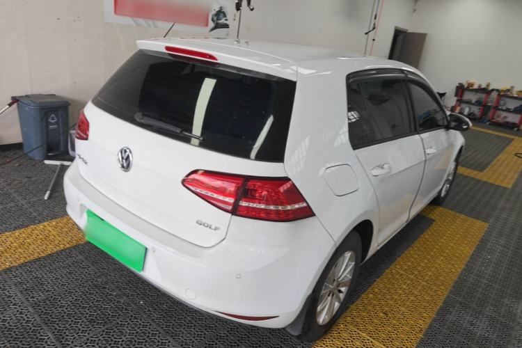 Used Volkswagen Golf 2016 1.6L Automatic Fashion Model Rear Right 45 Deg