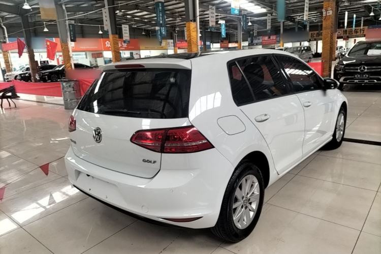 Used Volkswagen Golf 2016 1.6L Automatic Fashion Model Rear Right 45 Deg