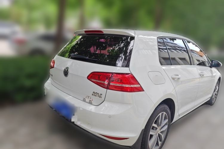 Used Volkswagen Golf 2016 230TSI Automatic Luxury Version Rear Right 45 Deg