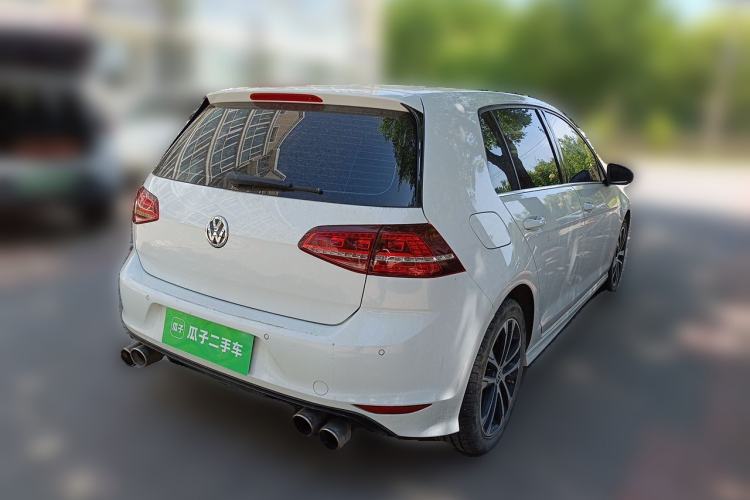 Used Volkswagen Golf 2016 1.4TSI Automatic R-Line Rear Right 45 Deg
