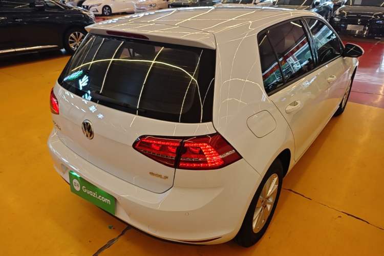 Used Volkswagen Golf 2016 1.6L Manual Fashion Edition Rear Right 45 Deg