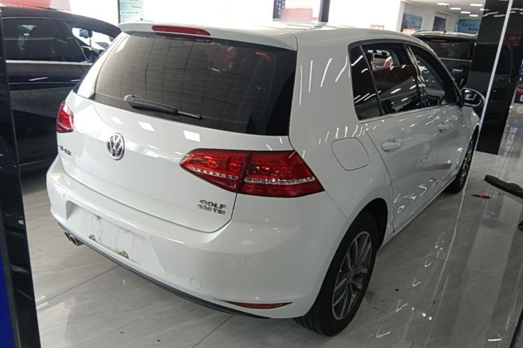 Used Volkswagen Golf 2016 230TSI Automatic Luxury Version Rear Right 45 Deg