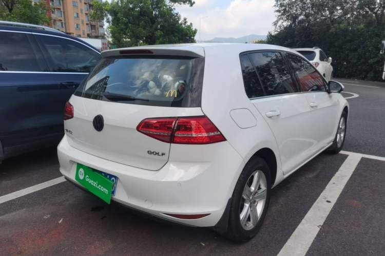 Used Volkswagen Golf 2016 1.6L Automatic Comfort Model Rear Right 45 Deg