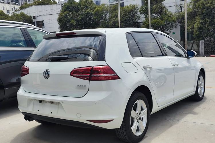 Used Volkswagen Golf 2016 230TSI Automatic Comfort Version Rear Right 45 Deg