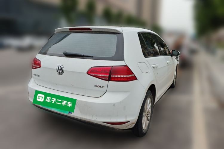 Used Volkswagen Golf 2016 1.6L Automatic Fashion Model Rear Right 45 Deg