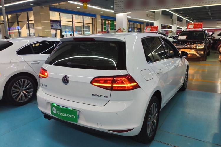 Used Volkswagen Golf 2016 230TSI Automatic Luxury Version Rear Right 45 Deg