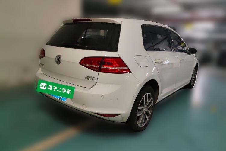 Used Volkswagen Golf 2016 230TSI Automatic Luxury Version Rear Right 45 Deg
