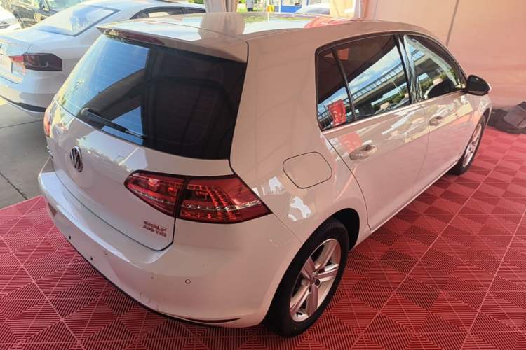 Used Volkswagen Golf 2016 230TSI Automatic Comfort Version Rear Right 45 Deg