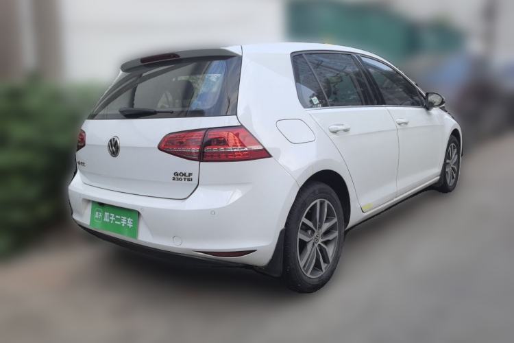 Used Volkswagen Golf 2016 230TSI Automatic Luxury Version Rear Right 45 Deg