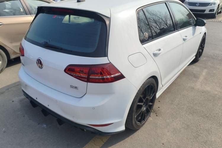 Used Volkswagen Golf 2016 1.4TSI Automatic R-Line Rear Right 45 Deg