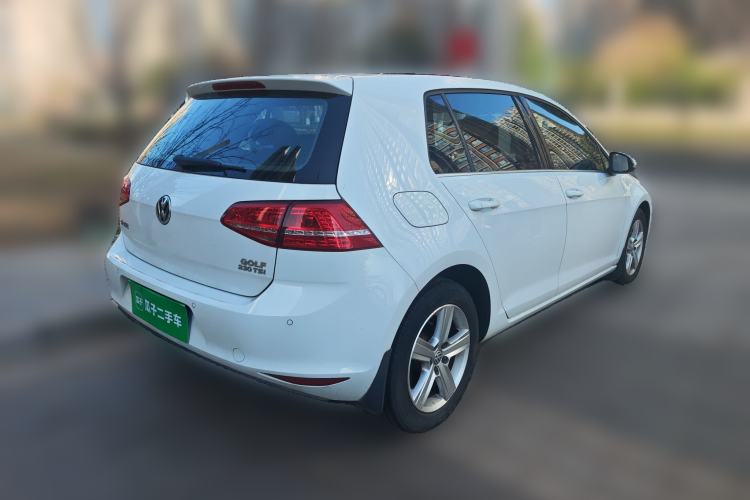 Used Volkswagen Golf 2016 230TSI Automatic Comfort Version Rear Right 45 Deg